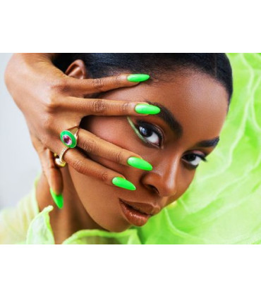 Victoria Vynn - Gel Polish 332 Insane green - neon 8ml